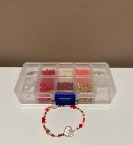 Smykkeæske, rød - 199,- 